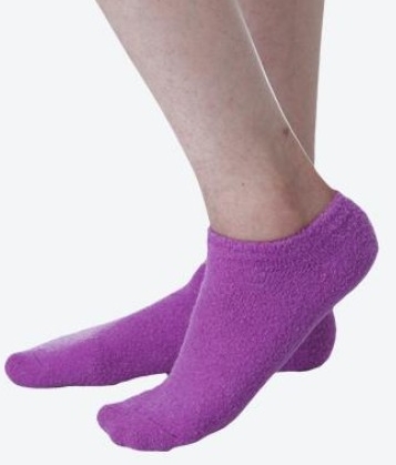 Moisturizing socks